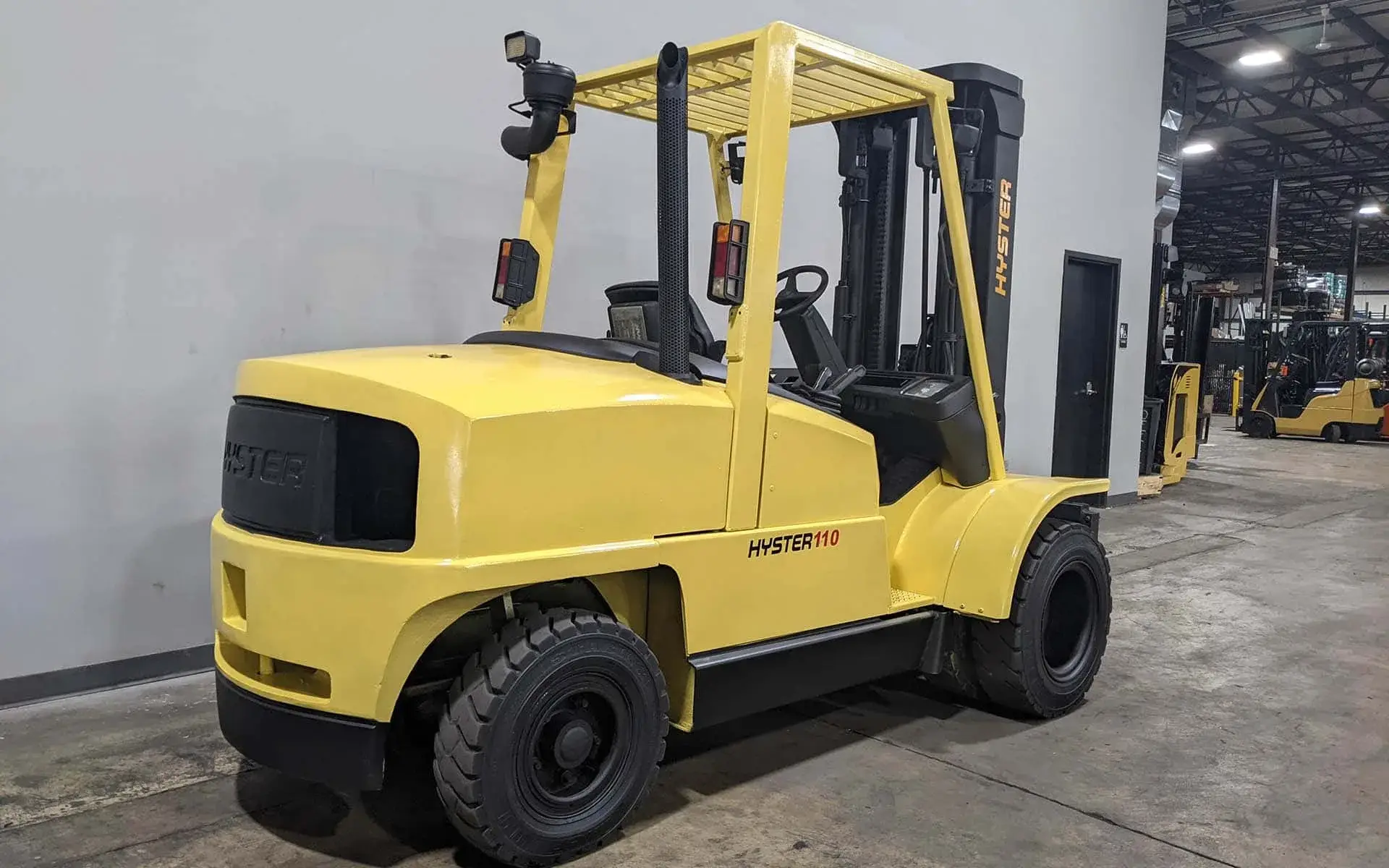 Empilhadeira Hyster H110XM em operação