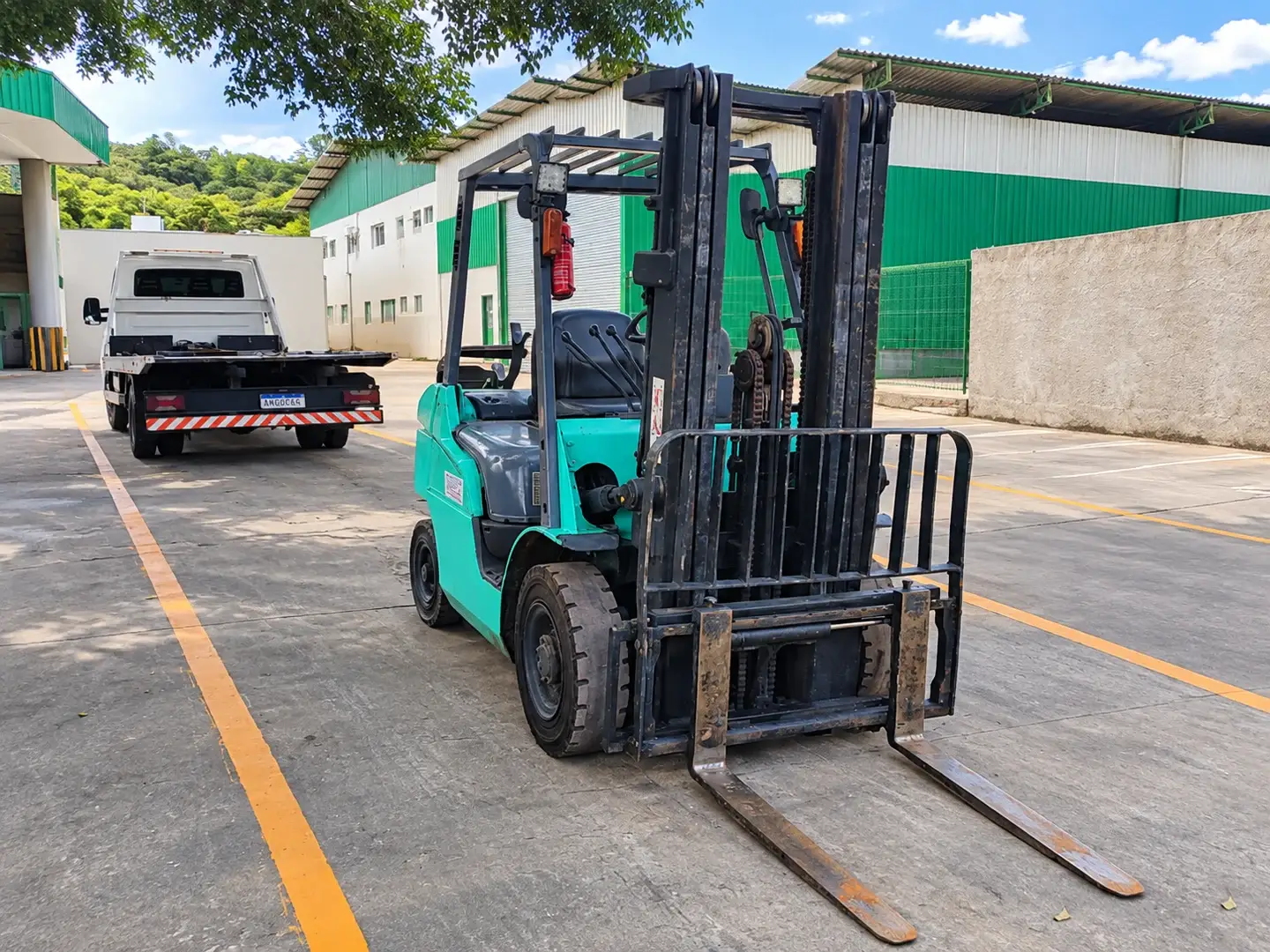 Empilhadeira Mitsubishi FG25NM usada, ano 2013, em São José dos Campos