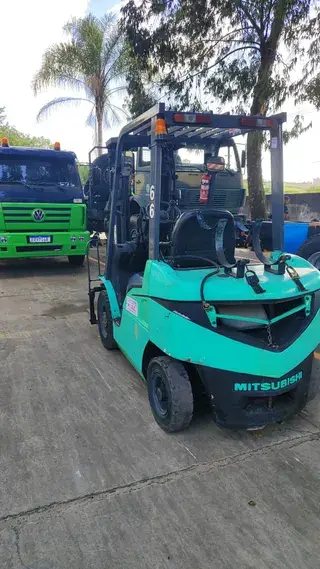 Empilhadeira Mitsubishi FG25NM usada, ano 2013, em São José dos Campos — foto 4